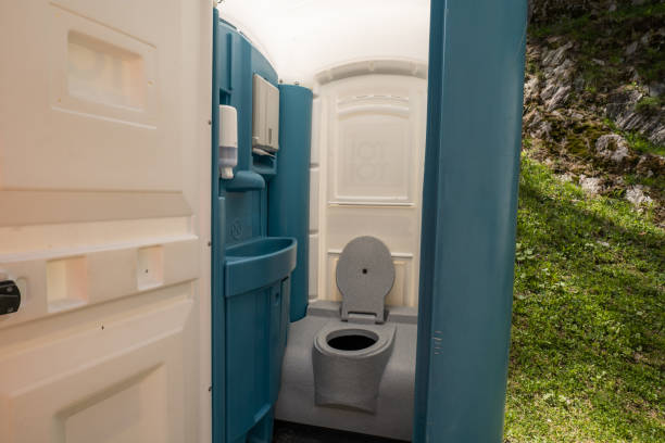 Portable Toilet Options We Offer in Indian Harbour Beach, FL